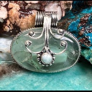 Green fluorite & Larimar pendant